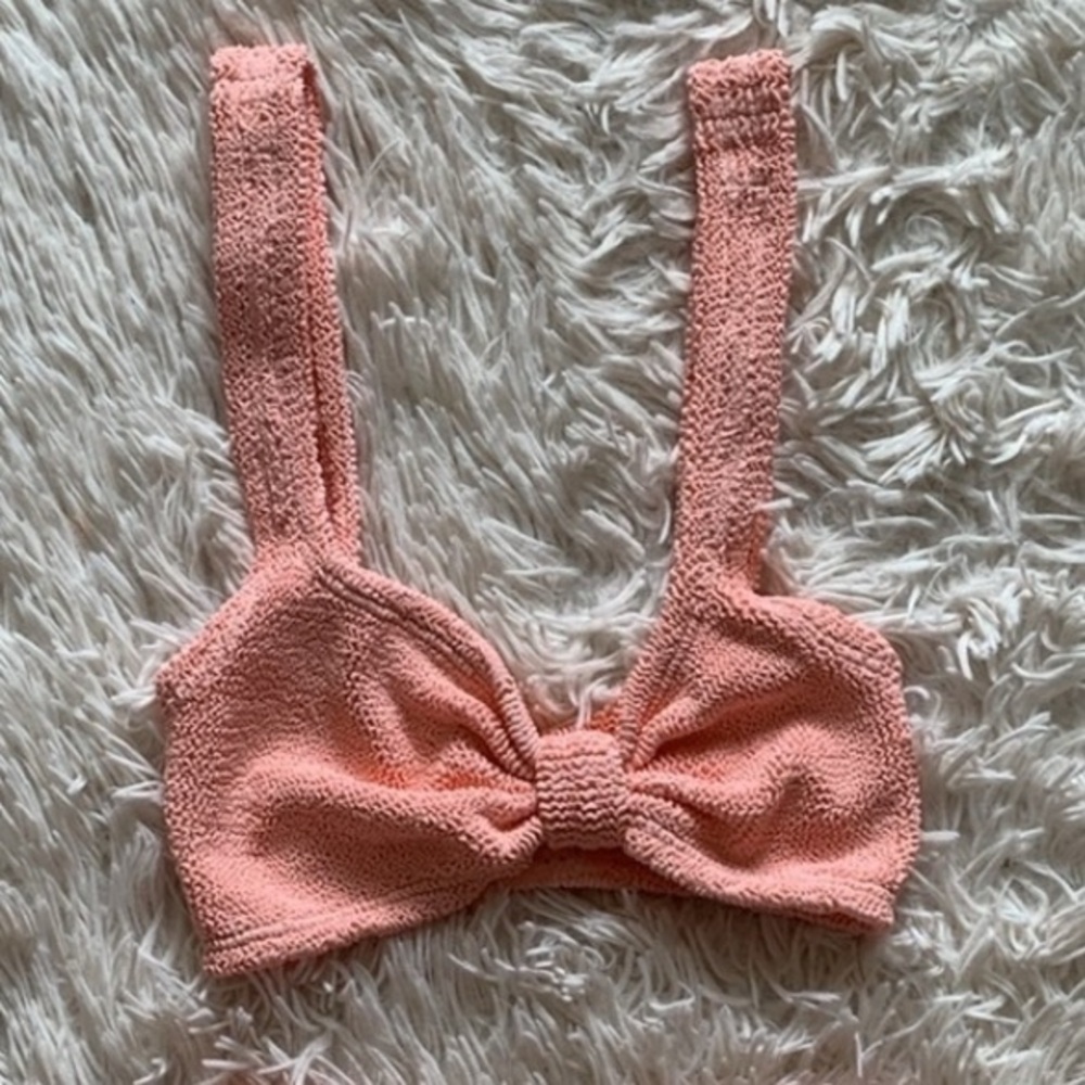 New Hunza g bonnie bikini top in peach one size